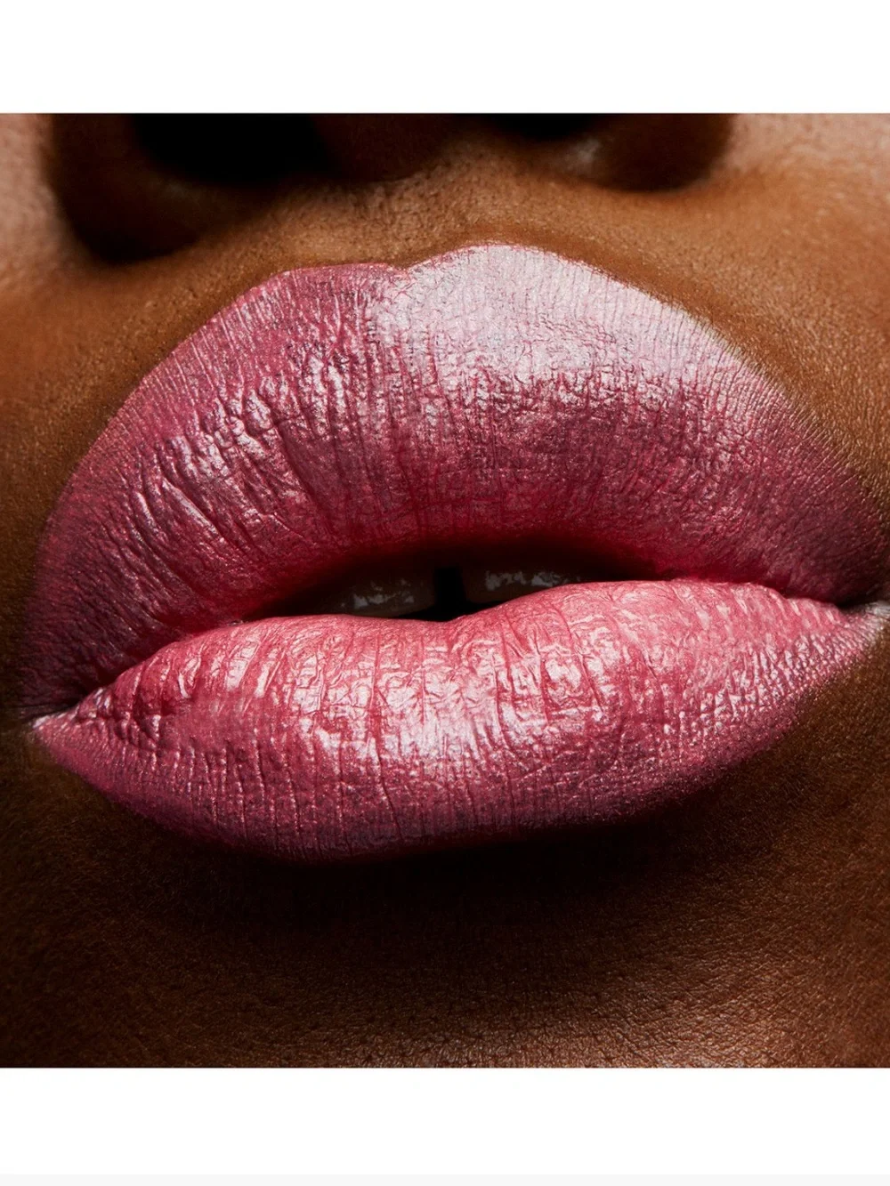 MAC Frost Lipstick - Bombshell